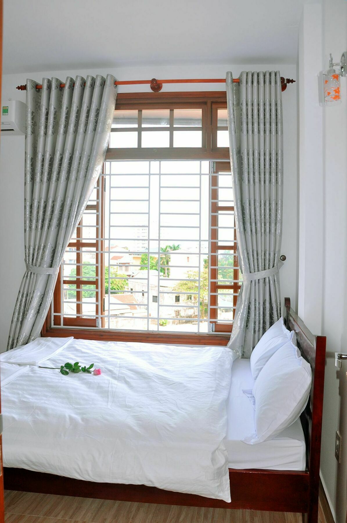 Ngoc Tung Mini Hotel Hue Exterior photo