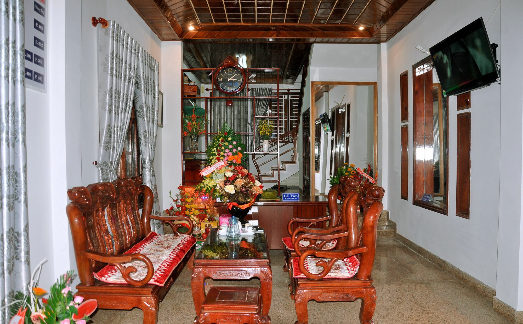 Ngoc Tung Mini Hotel Hue Exterior photo